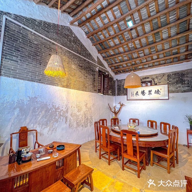 江北藏了个 小岭南 ！这家粤式庭院餐厅美到窒息！