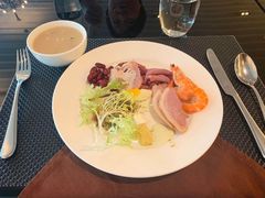 -圣丰索菲特·2 On 988 Café 自助餐厅