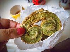 抹茶味蝴蝶酥-上海哈尔滨食品厂(淮海中路店)