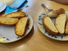 蒜香烤面包-萨莉亚意式餐厅(南京环亚凯瑟琳广场店)