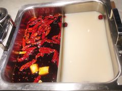 -尚尚仙·酸汤猪手·猪肚鸡火锅(华联万柳购物中心店)