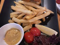 -鲨鱼美式餐厅酒吧Sharky
