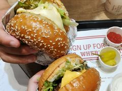 -The Habit Burger Grill 哈比特汉堡(爱琴海店)