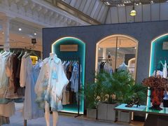 -乐蓬马歇百货公司(Rive Gauche)