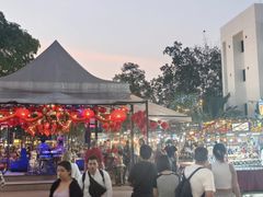 -周日夜市