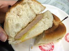 猪扒包-义顺牛奶公司(庇利金街店)
