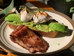 牛油果温泉蛋吐司-O'mills Sourdough Bakery&Bistro(永嘉路店)