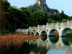 -雀儿山公园