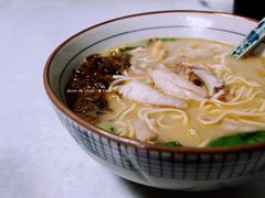 招牌黄鱼面-明呈黄鱼面馆(斜土路店)