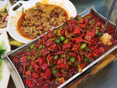 -石磨豆花家常菜·牦牛排土火锅