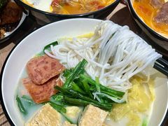 -谭仔米线(皇庭广场店)