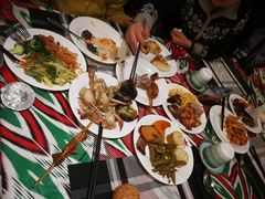 -丝路天山酒店(国际大巴扎店)