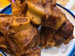 酱骨棒-东北哈尔滨酱骨头馆房掌柜铁锅炖