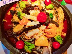 -鸣记脆皮烤鱼·海鲜烤鱼(三八广场店)