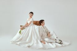 点击看大图 -挪娅婚纱摄影皇家会所