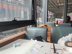 靠窗位-粤点越有·茶点·粤菜(樵岭国际店)