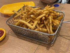 -BHC炸鸡(明洞总店)