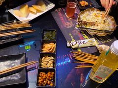 -何师烧烤·香辣蟹·川菜·30年老品牌(太古里旗舰店)