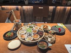 -包整·丝娃娃(一览甲秀楼风景店)