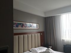 -和颐酒店(广州琶洲会展中心广州塔赤岗地铁站店)