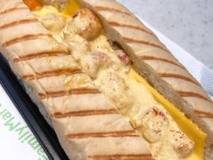 -全家便利店(杭州龙翔桥地铁站店)