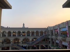 -王府井奥莱临潼小镇(临潼店)
