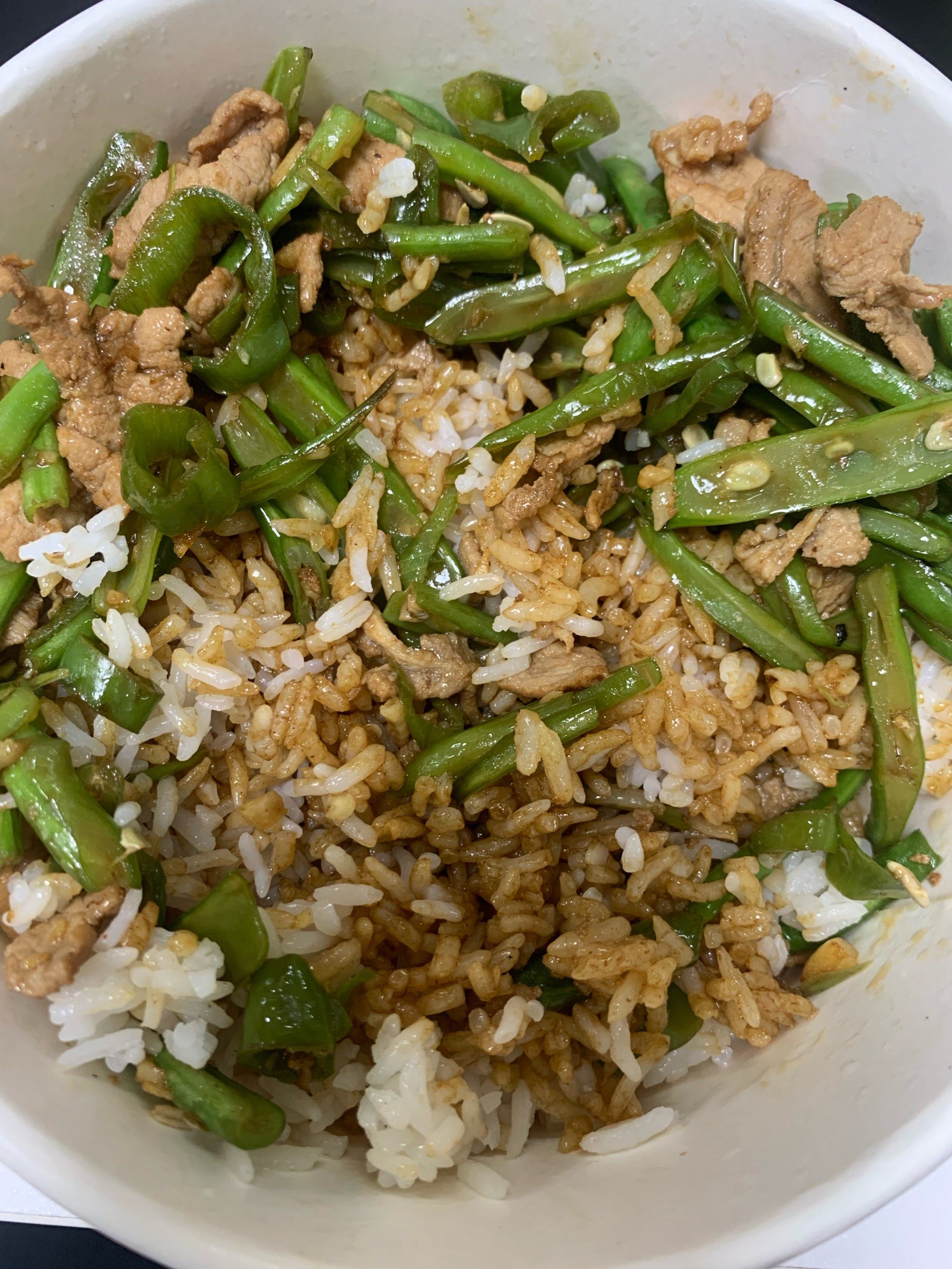 好吃的豆角炒肉饭
