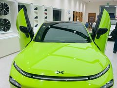 -小鹏汽车(北京龙湖长楹天街销售中心)