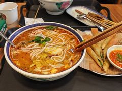 -云阿蛮云南生烫牛肉米线(奉贤路店)