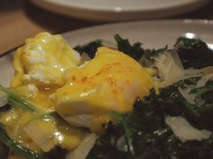 班尼迪克蛋羽衣甘蓝蘑菇吐司-Maxpoint Kitchen 西餐咖啡(乐峰广场店)