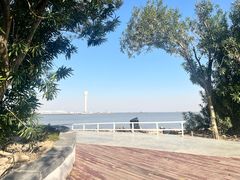 -吴淞炮台湾湿地森林公园烧烤区