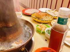 -洞庭洲·防空洞火锅·铜锅涮肉·烧烤(新百广场店)