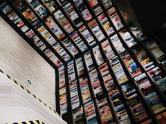 -钟书阁(群光广场店)