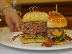 蓝纹干熟牛肉芝士汉堡-摩根扒房(桐梓林店)