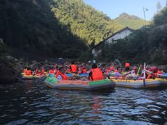 -安吉龙王山峡谷漂流