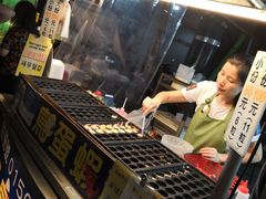 -六合夜市