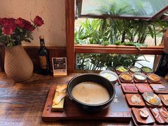 -银米·云南传统过桥米线(双廊黑金冠店)
