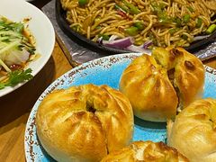 -蒙亨·阿木图赛(乌兰察布天恒广场店)
