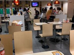 大堂-麦当劳(北京南站店)