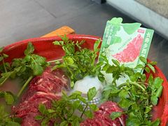 -左庭右院鲜牛肉火锅(浦江欢乐颂店)