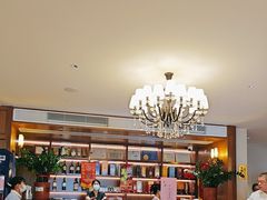 -鹏城人家海鲜酒家·23年老字号(较场尾店)