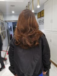 -镁连社·美联社