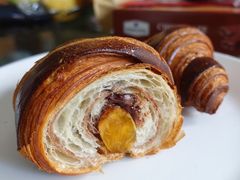 巧克力香蕉羊角包-OUR Bakery(SKP-S店)