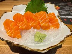 三文鱼刺身-初居食屋日式料理(万象城购物中心店)