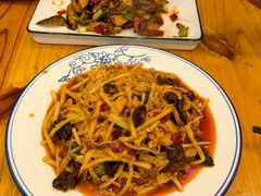 -百味地锅鸡(铜山路店)