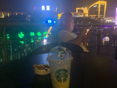 -星巴克(南宁民歌湖店)