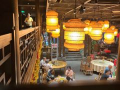 -帅巴人舅母子腊蹄民俗村