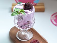 混合莓果冰淇淋-朱迪小铺.半糖奶油蛋糕(海汇港店)