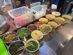 -丽丽三鲜螺蛳粉(田林路店)