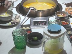 -喃喃椰·糟粕醋·椰子鸡火锅(七堡花园店)